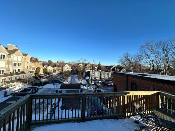 $3,650 | 629 Southeast Oak Street, Minneapolis, MN 55414