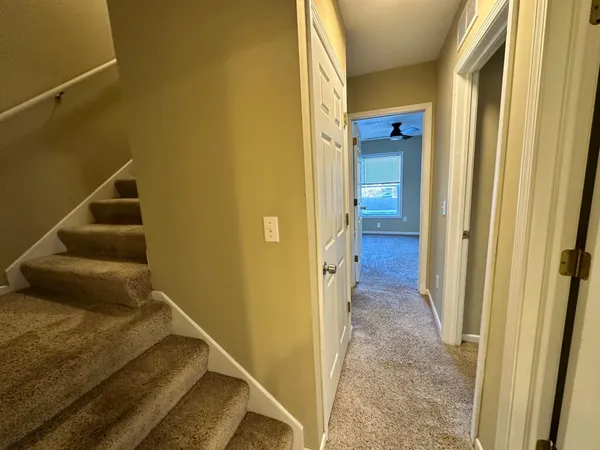 $3,650 | 629 Southeast Oak Street, Minneapolis, MN 55414