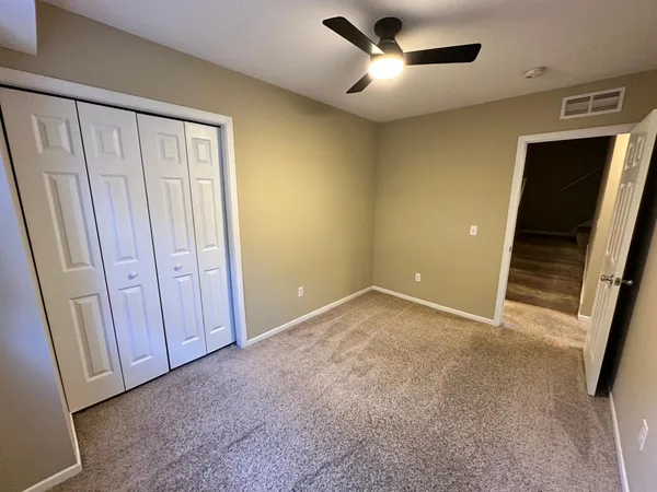 $3,650 | 629 Southeast Oak Street, Minneapolis, MN 55414