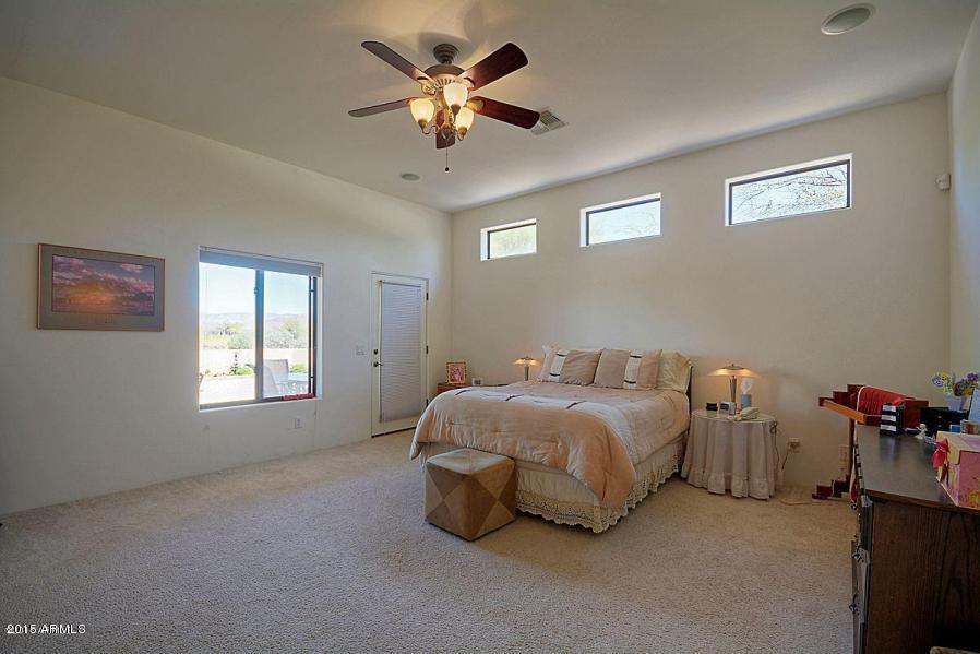 323 West Irvine Road Phoenix, AZ 85086 - Photo 9 of 35 9
