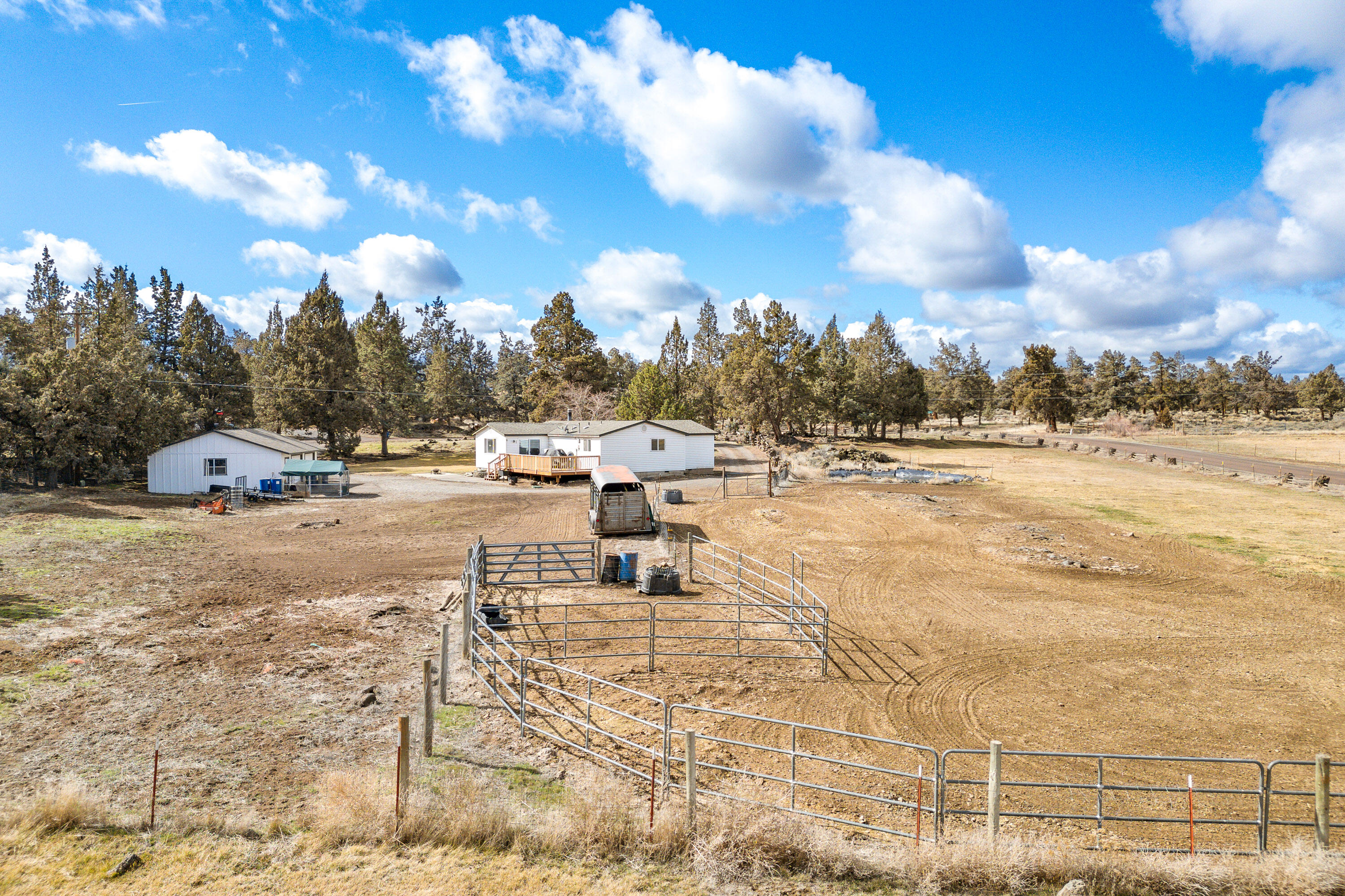 64904 Rimrock Drive Bend, OR 97703 - Photo 32 of 44