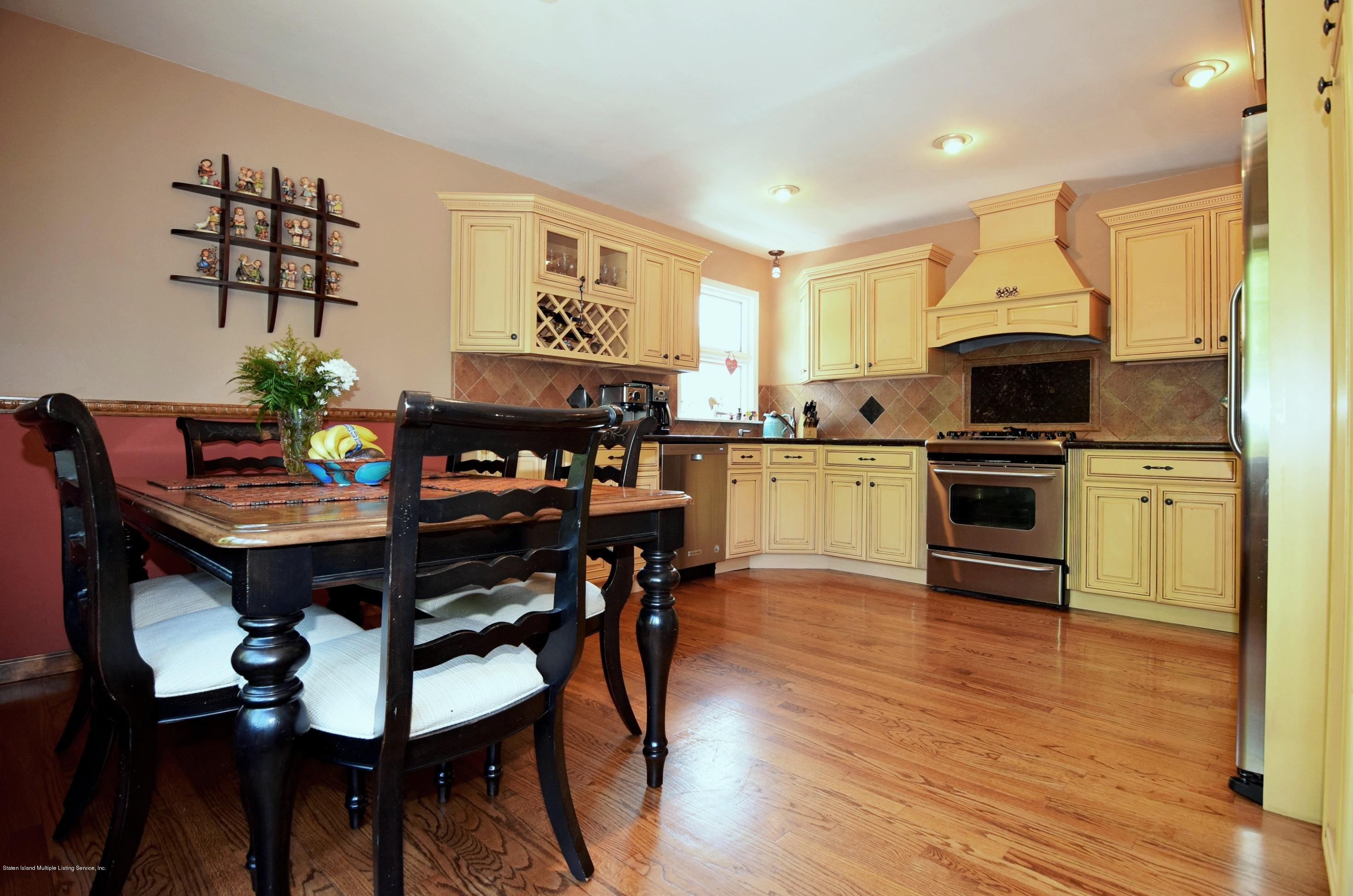 78 Dent Road Staten Island, NY 10308 - Photo 16 of 32 (16) Kitchen