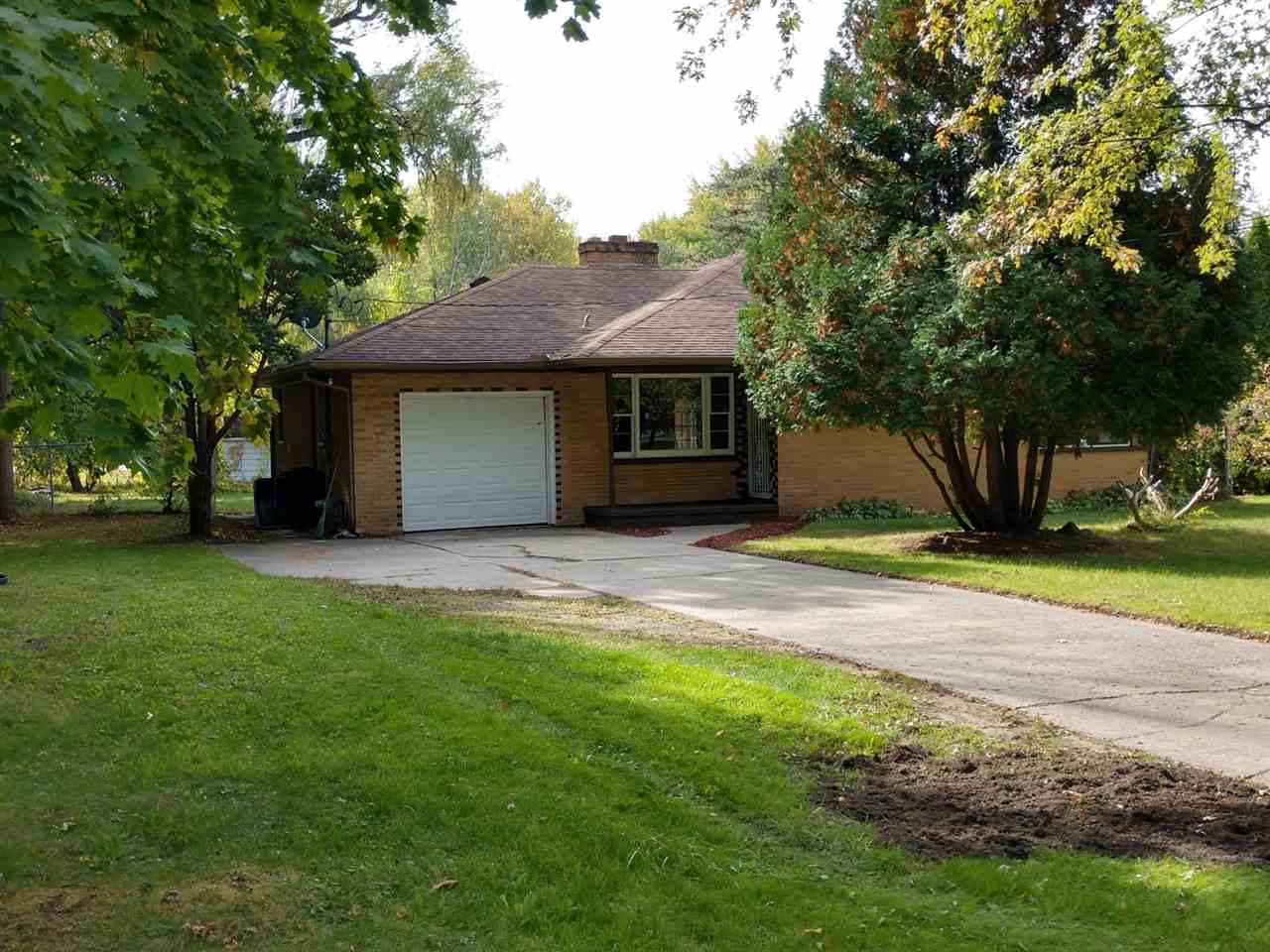 3844 Old King Road Bridgeport, MI 48601 - Photo 3 of 26