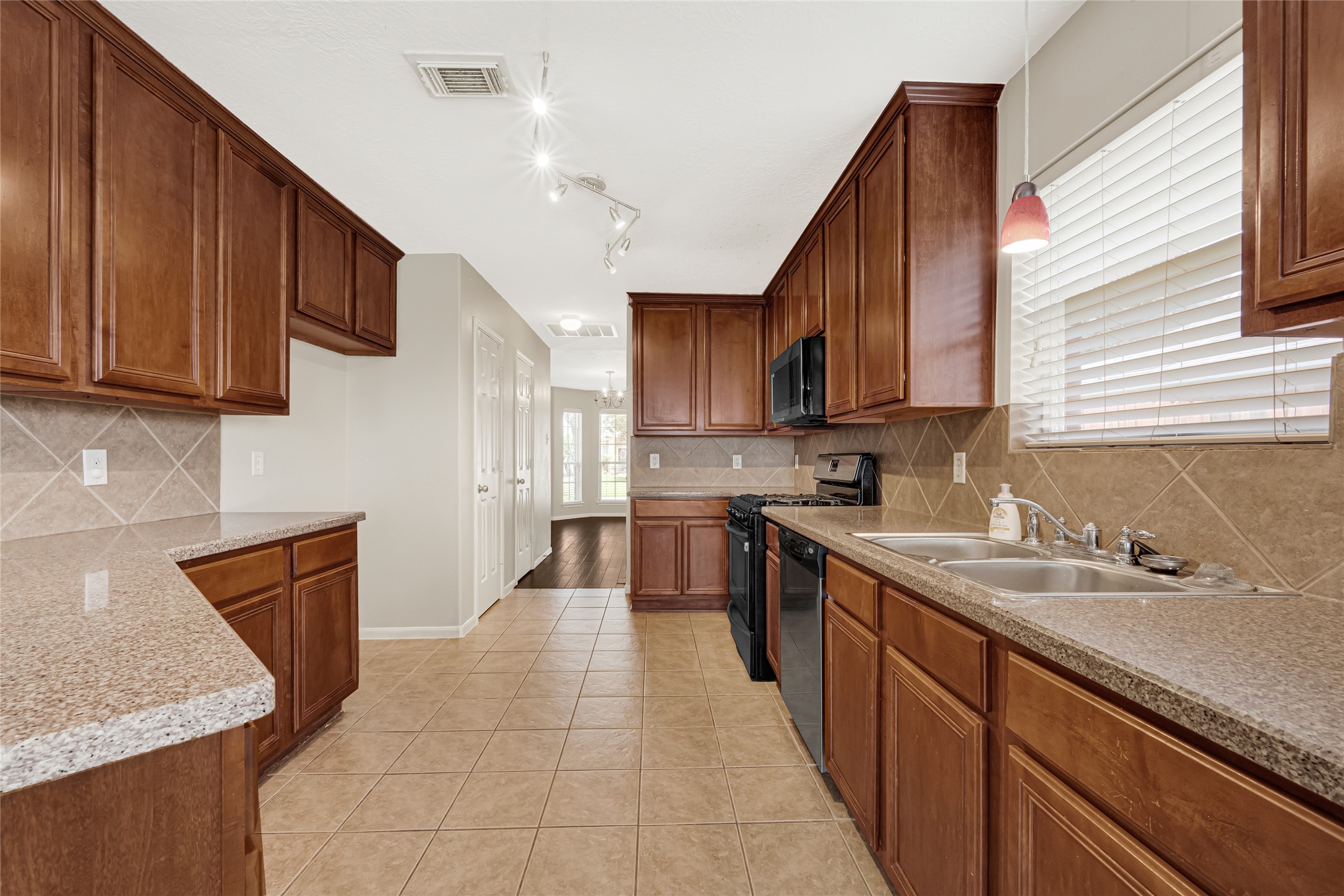 3714 Flannery Ridge Lane Houston, TX 77047 - Photo 10 of 27
