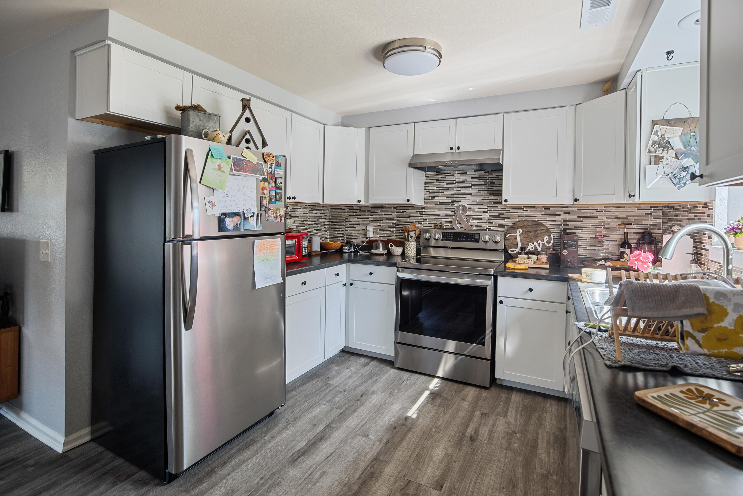 539 James Street Talent, OR 97540 - Photo 13 of 27 17_0r1a8905