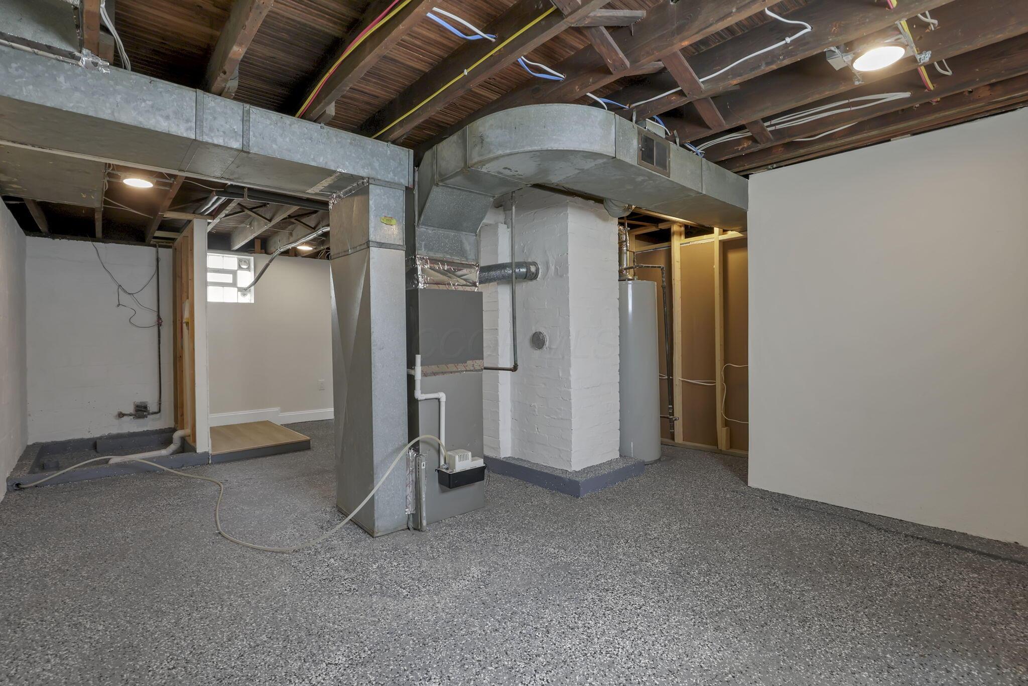 800 South Yearling Road Columbus, OH 43213 - Photo 43 of 57 Storage and utility area.
