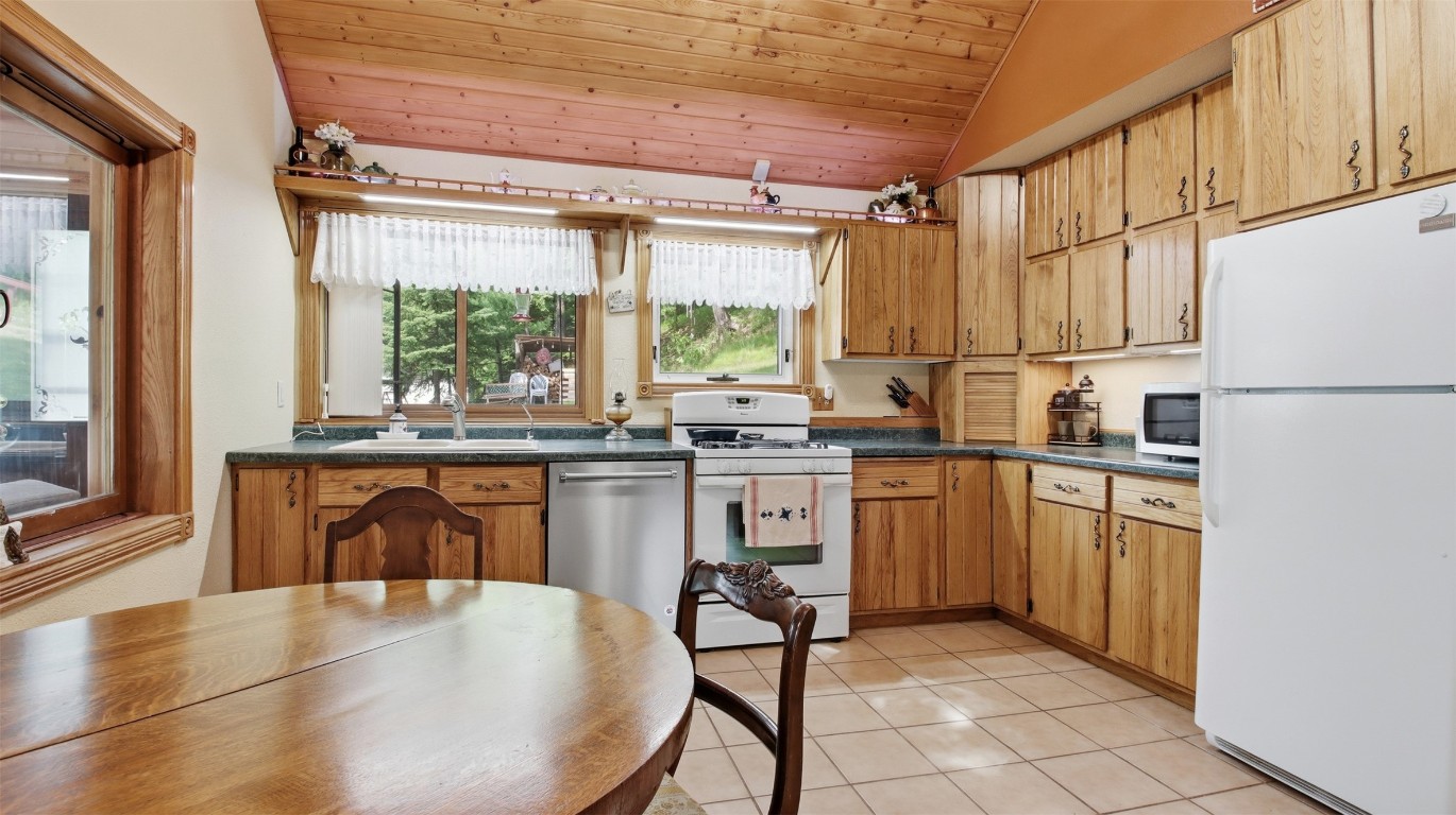 W14044 Island Lake Road Weyerhaeuser, WI 54895 - Photo 13 of 45