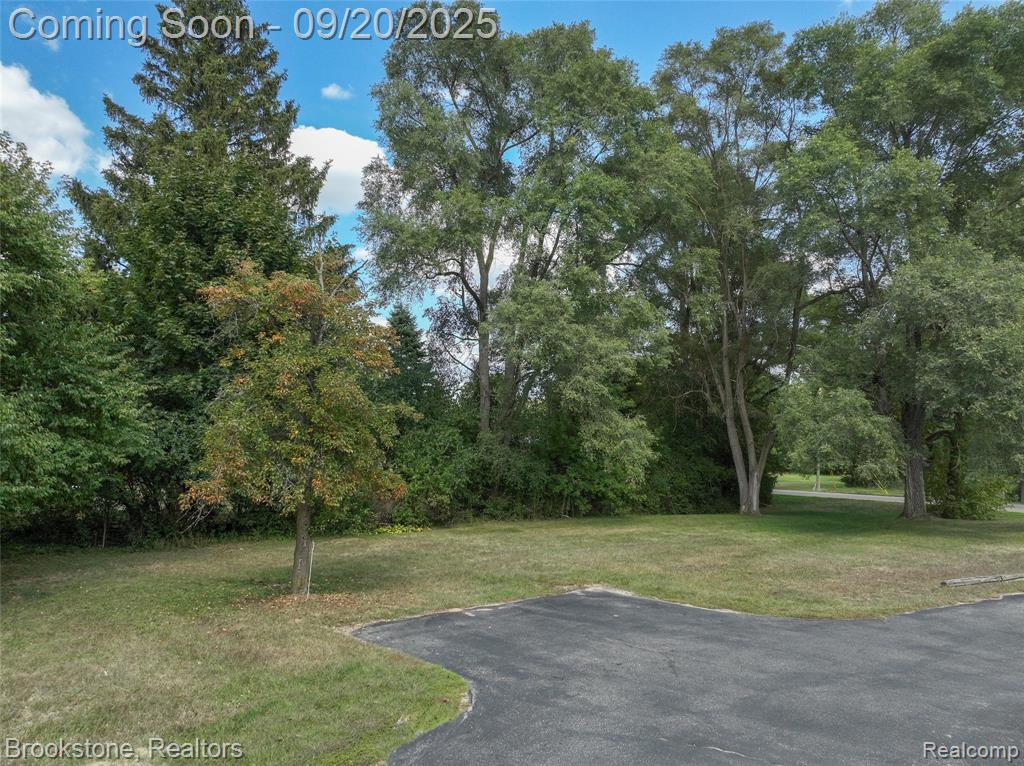 810 Beardon Road Lake Orion, MI 48362 - Photo 7 of 31