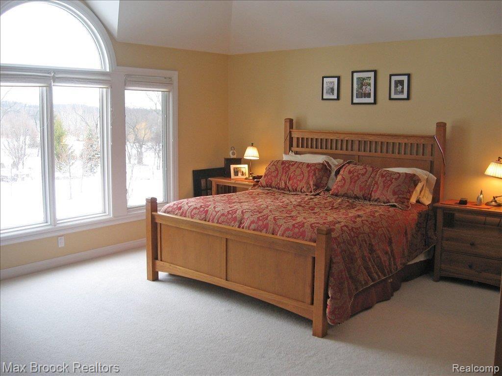 4920 Crestone Way Rochester, MI 48306 - Photo 10 of 19 Master Bedroom