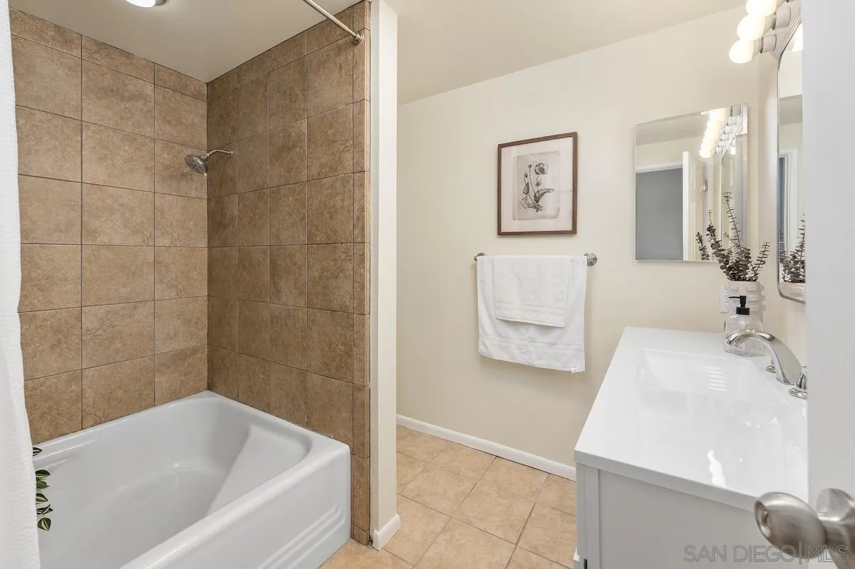 12204 Rancho Bernardo Road, Unit B San Diego, CA 92128 - Photo 19 of 34