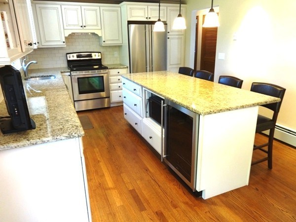 10 Jennifer Road Wakefield, MA 01880 - Photo 6 of 20 Gallery Image 6