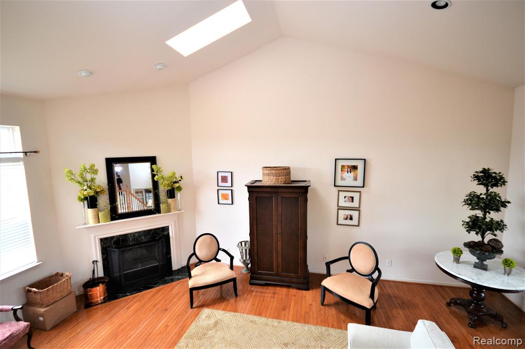 4890 Spring Meadow Drive Clarkston, MI 48348 - Photo 5 of 23