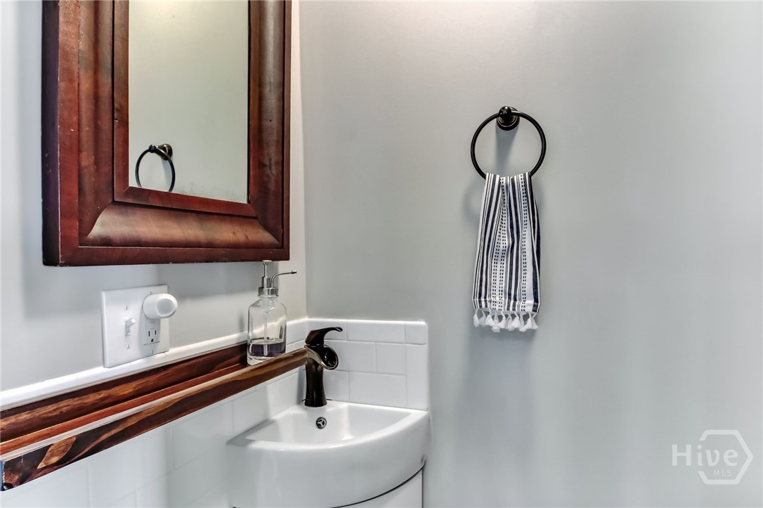 712 Tattnall Street Savannah, GA 31401 - Photo 14 of 39