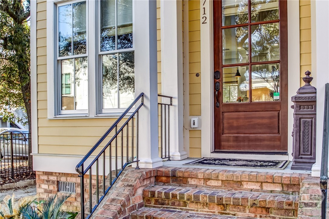 712 Tattnall Street Savannah, GA 31401 - Photo 5 of 39