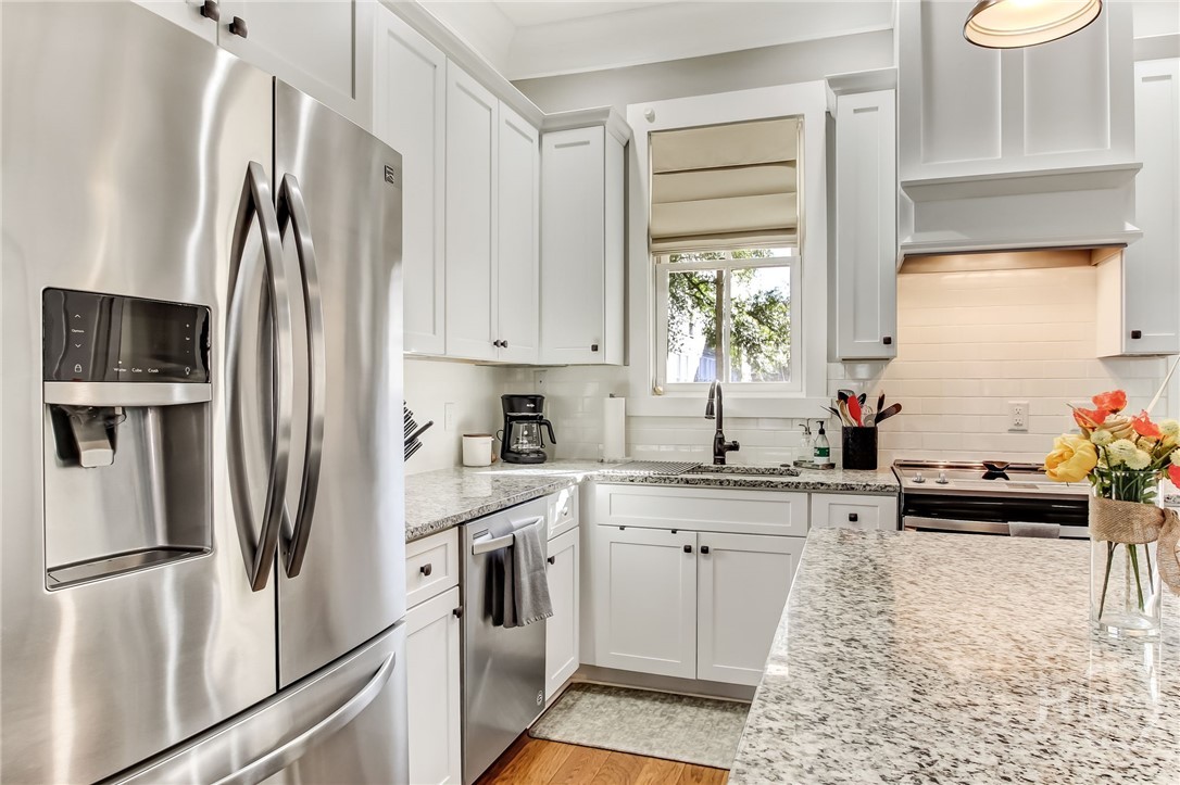 712 Tattnall Street Savannah, GA 31401 - Photo 7 of 39