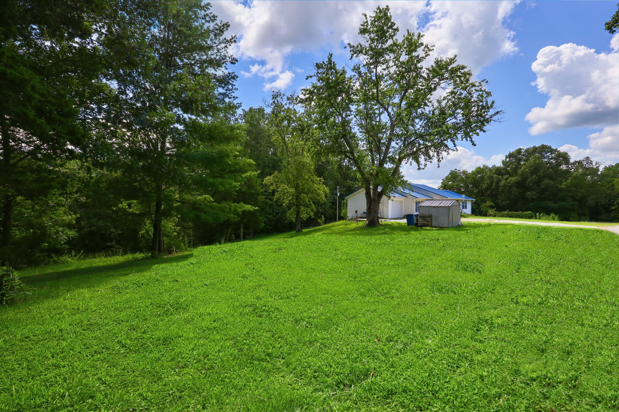1587 Fairview Road Lawrenceburg, KY 40342 - Photo 33 of 33 36_img_9984