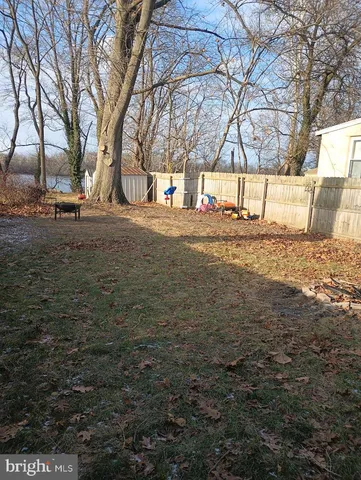 $315,000 | 219 Front Street, Fieldsboro, NJ 08505