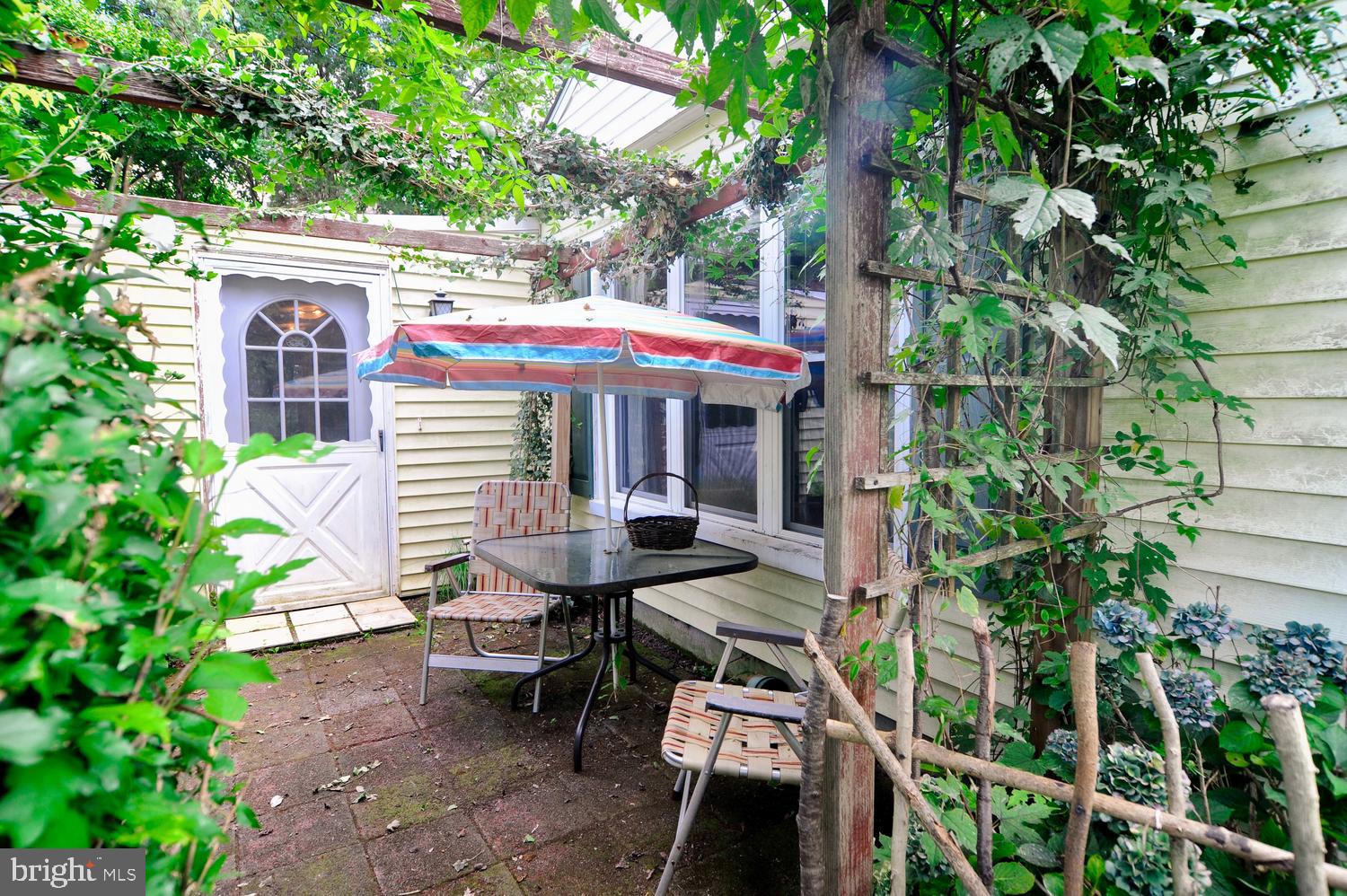 2360 Byberry Road Hatboro, PA 19040 - Photo 16 of 26 Side Patio