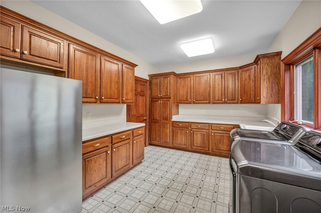 7282 Pinehill Road Painesville, OH 44077 - Photo 23 of 48