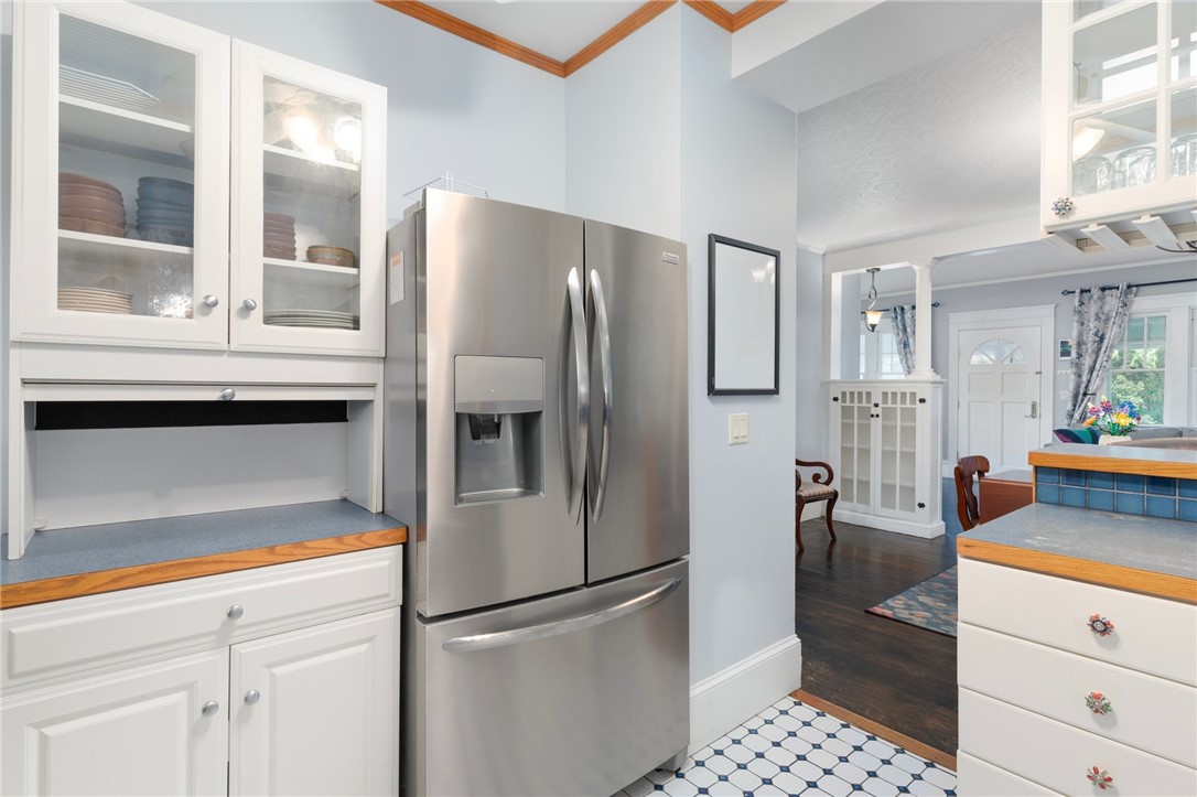 114 Ridgewood Road Middletown, RI 02842 - Photo 13 of 38