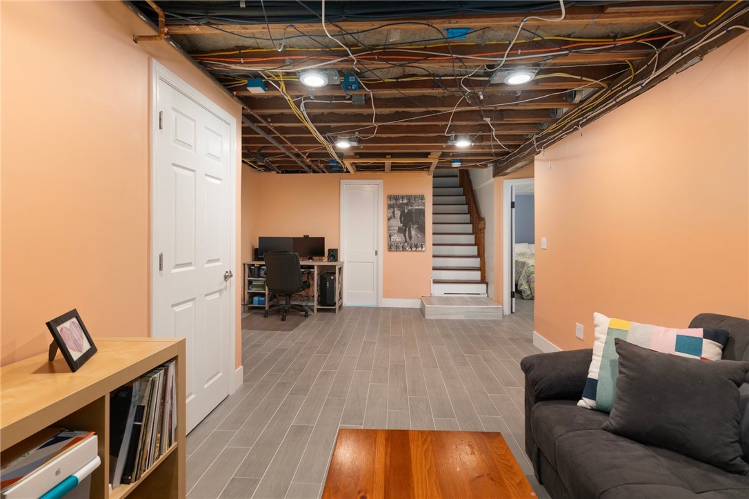 114 Ridgewood Road Middletown, RI 02842 - Photo 25 of 38