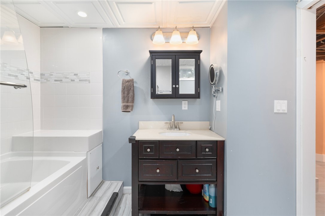 114 Ridgewood Road Middletown, RI 02842 - Photo 27 of 38