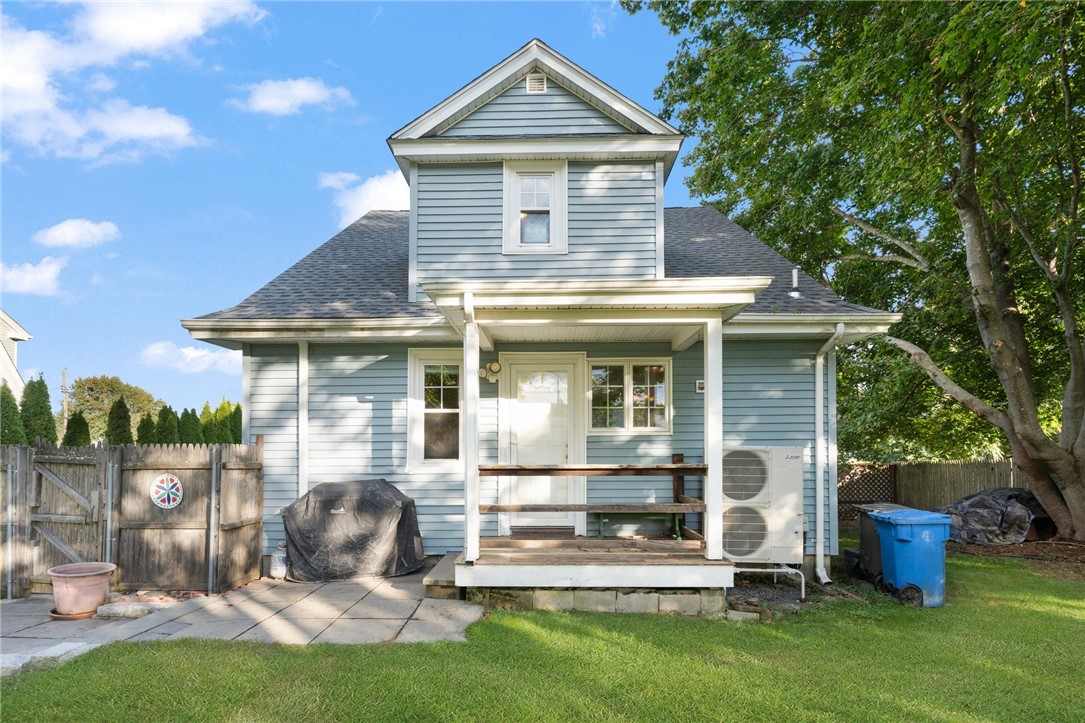 114 Ridgewood Road Middletown, RI 02842 - Photo 28 of 38