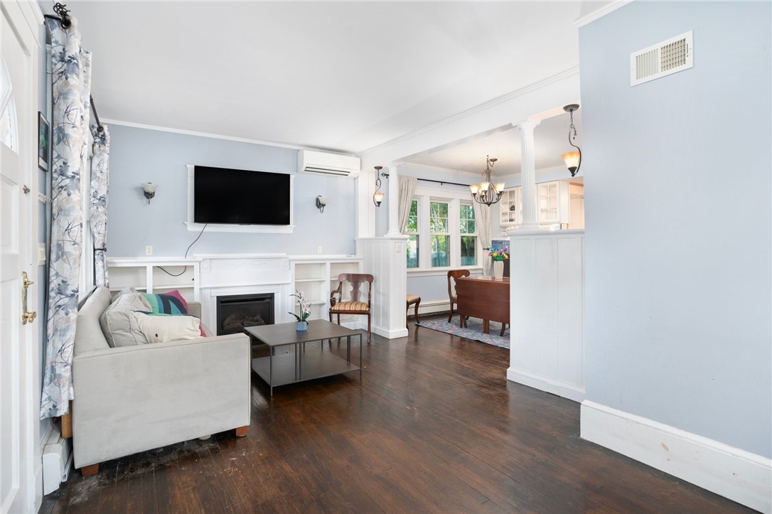 114 Ridgewood Road Middletown, RI 02842 - Photo 3 of 38