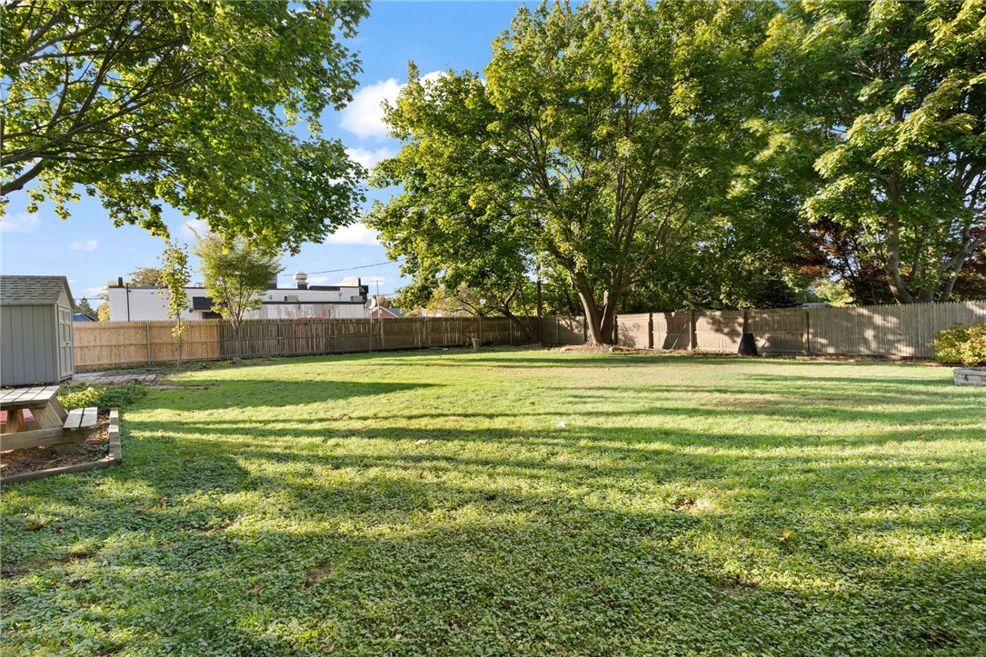 114 Ridgewood Road Middletown, RI 02842 - Photo 35 of 38