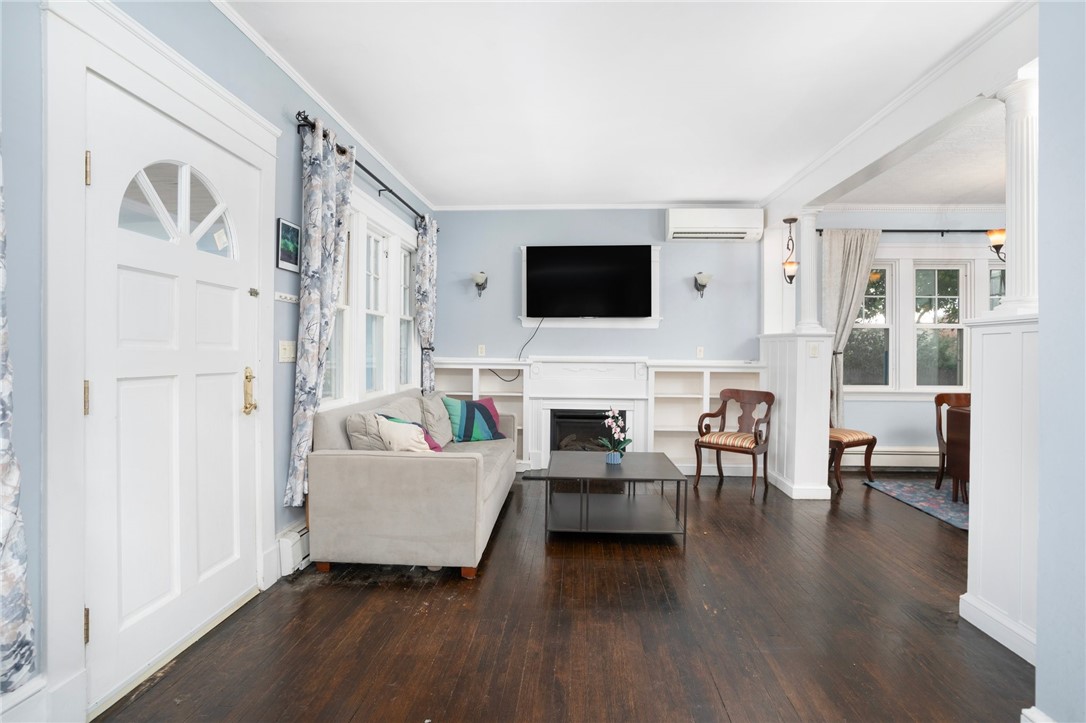 114 Ridgewood Road Middletown, RI 02842 - Photo 4 of 38