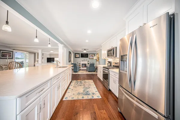 $899,900 | 329 Pamela Circle, Brooklyn, MI 49230