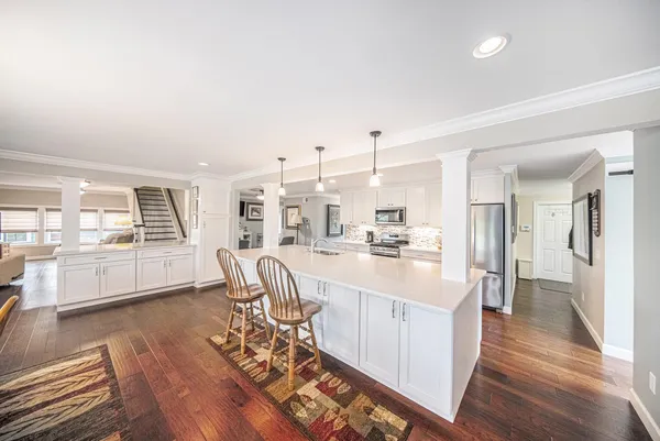 $899,900 | 329 Pamela Circle, Brooklyn, MI 49230