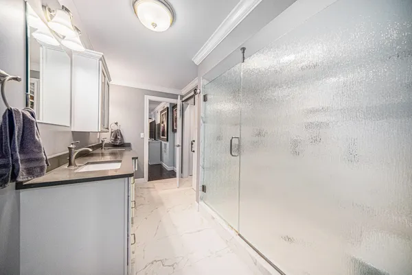 $899,900 | 329 Pamela Circle, Brooklyn, MI 49230