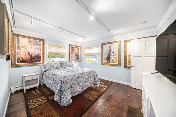 $899,900 | 329 Pamela Circle, Brooklyn, MI 49230