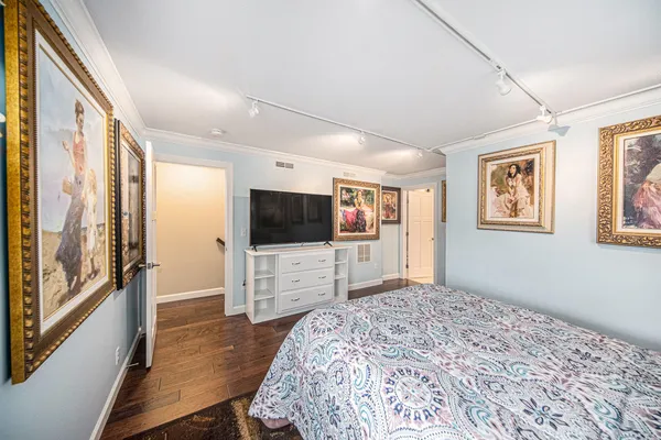 $899,900 | 329 Pamela Circle, Brooklyn, MI 49230