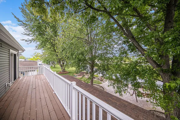 $899,900 | 329 Pamela Circle, Brooklyn, MI 49230