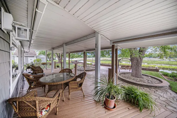 $899,900 | 329 Pamela Circle, Brooklyn, MI 49230