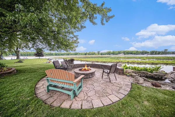 $899,900 | 329 Pamela Circle, Brooklyn, MI 49230