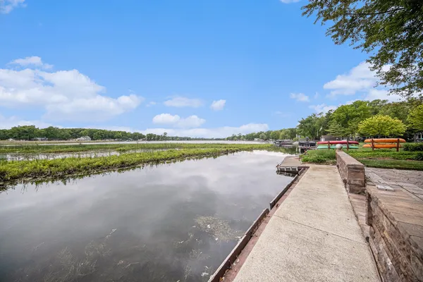 $899,900 | 329 Pamela Circle, Brooklyn, MI 49230