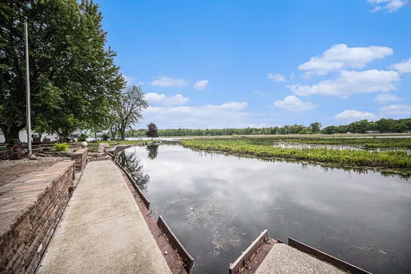 $899,900 | 329 Pamela Circle, Brooklyn, MI 49230