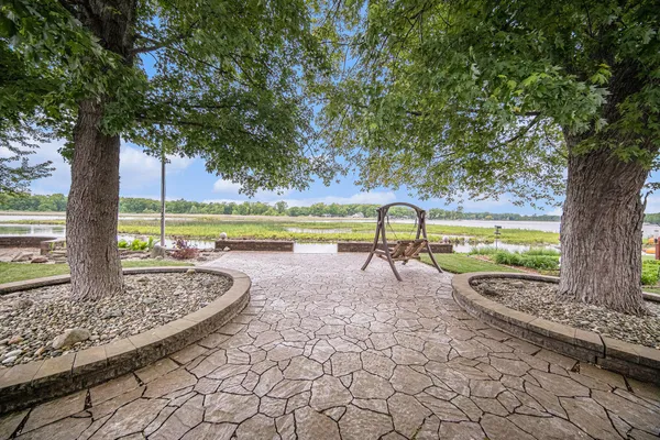 $899,900 | 329 Pamela Circle, Brooklyn, MI 49230