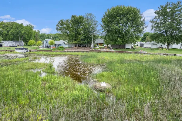 $899,900 | 329 Pamela Circle, Brooklyn, MI 49230