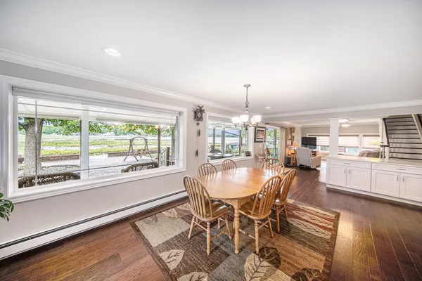 $899,900 | 329 Pamela Circle, Brooklyn, MI 49230