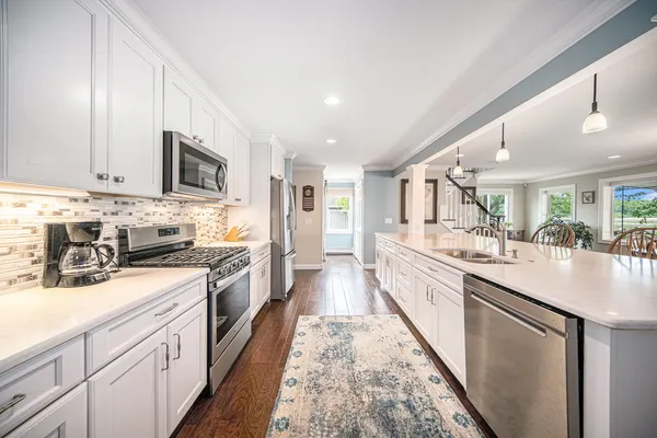 $899,900 | 329 Pamela Circle, Brooklyn, MI 49230