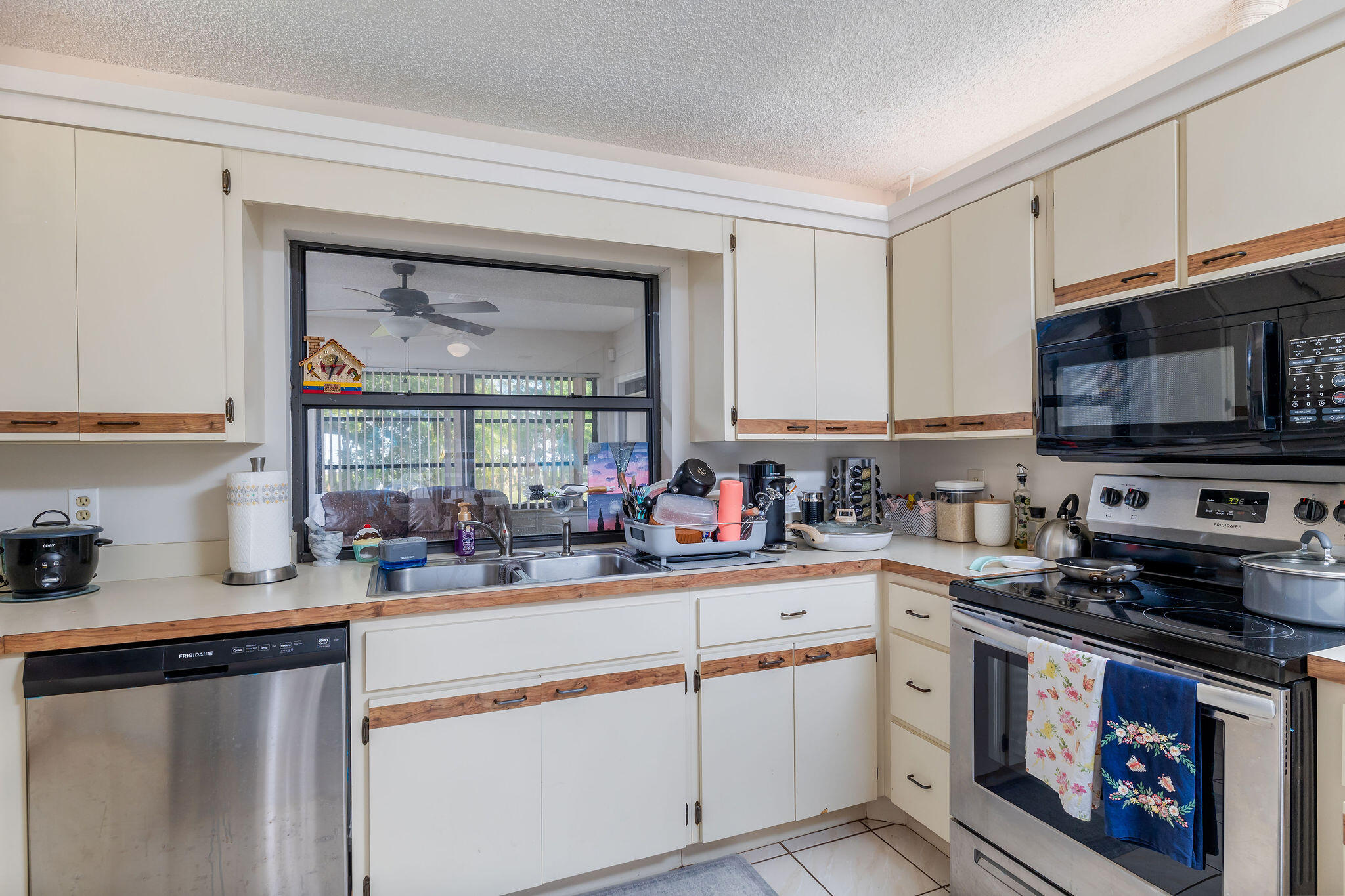 2443 Southeast Wishbone Road Port St. Lucie, FL 34952 - Photo 15 of 45 0Y1A1463-Edit