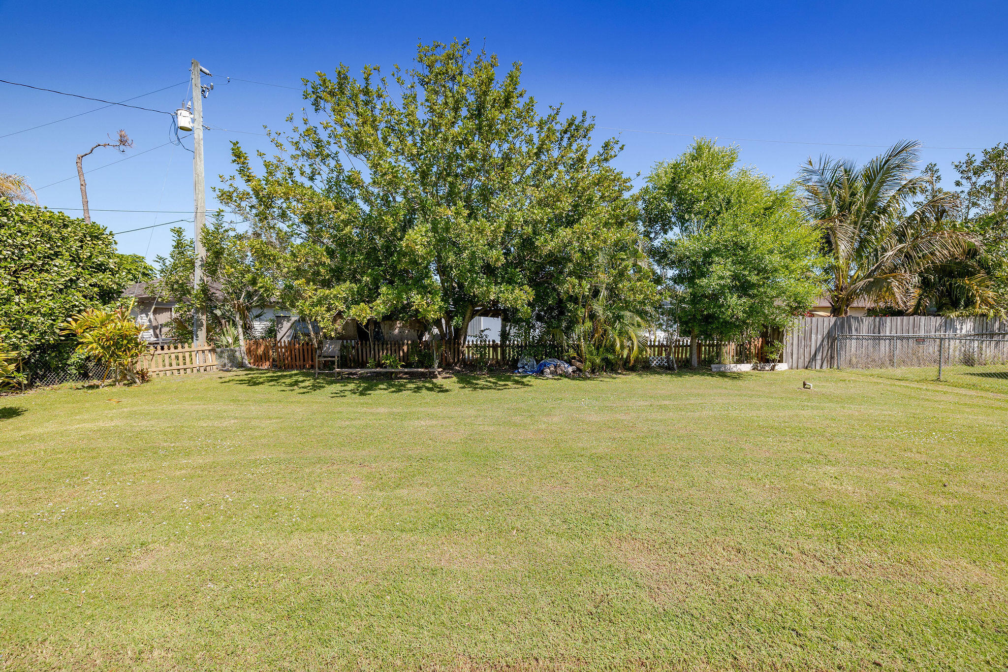 2443 Southeast Wishbone Road Port St. Lucie, FL 34952 - Photo 31 of 45 0Y1A1299