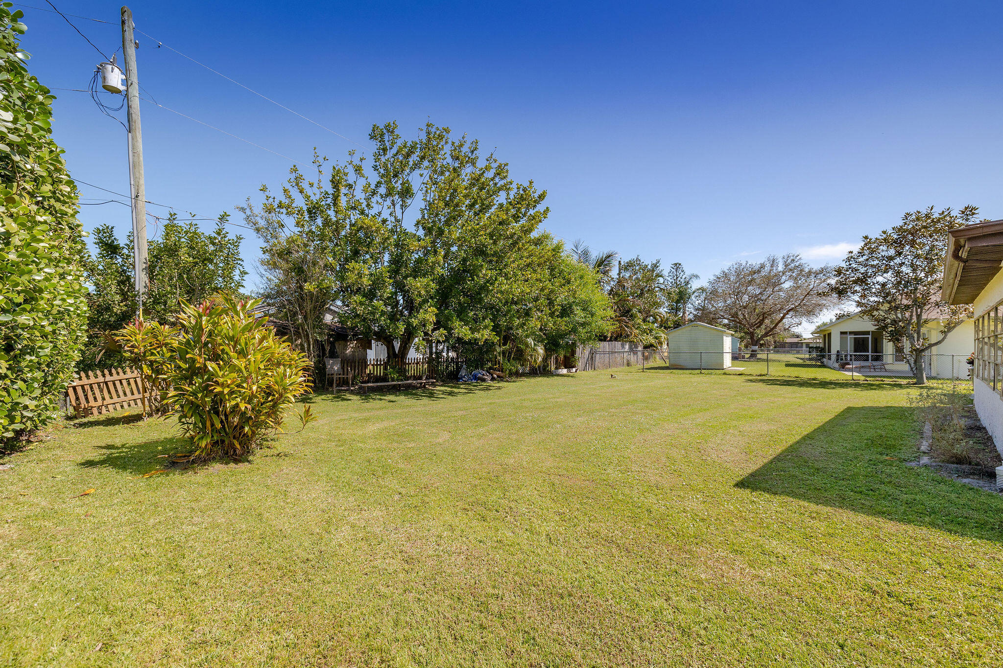 2443 Southeast Wishbone Road Port St. Lucie, FL 34952 - Photo 32 of 45 0Y1A1300