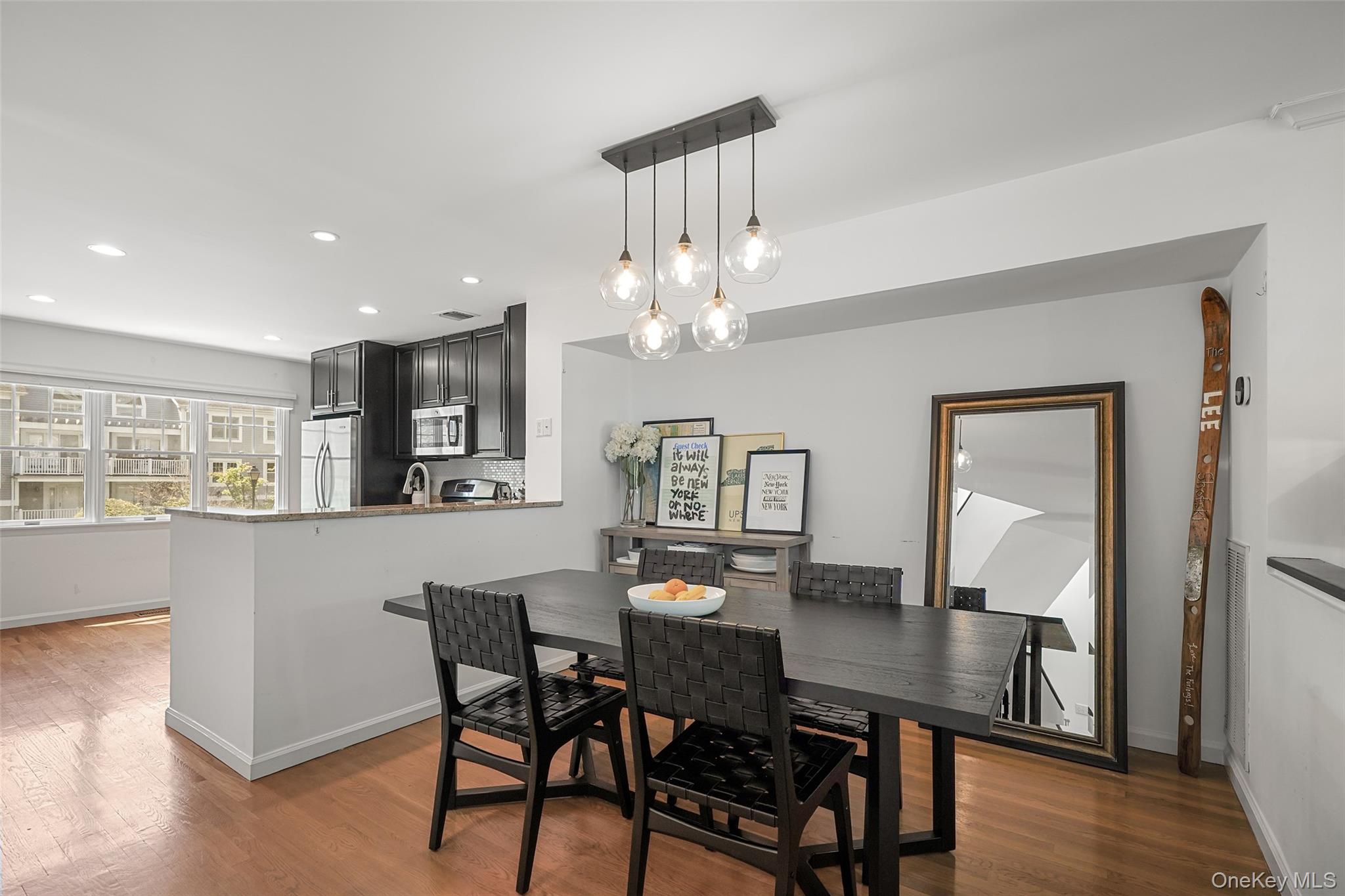 23 Brookridge Court Rye Brook, NY 10573 - Photo 7 of 22 Dining Room
