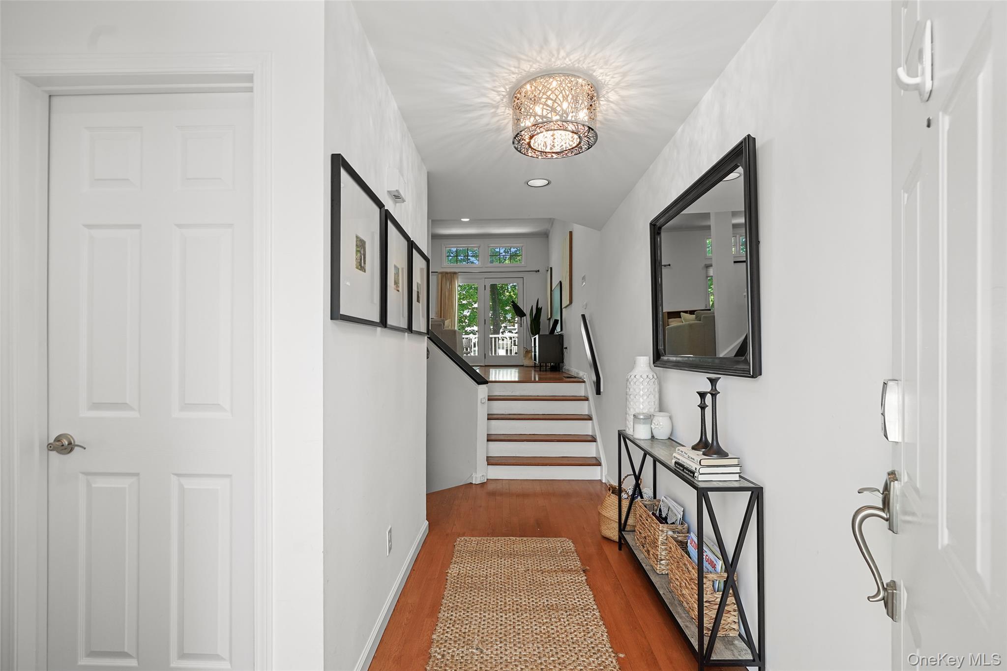 23 Brookridge Court Rye Brook, NY 10573 - Photo 9 of 22 Foyer
