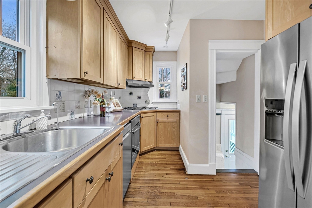 308 Warren Street Needham, MA 02492 - Photo 8 of 21 Gallery Image 8